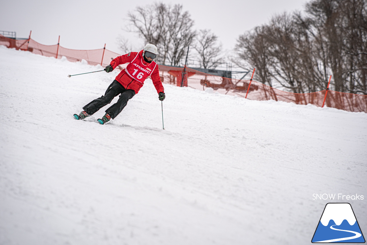 なんと約10年ぶりの「技術選」撮影?! PREMIER SKI ACADEMY presents 『2026プレミアカップ・スキー技術選』レポート！｜朝里川温泉スキー場